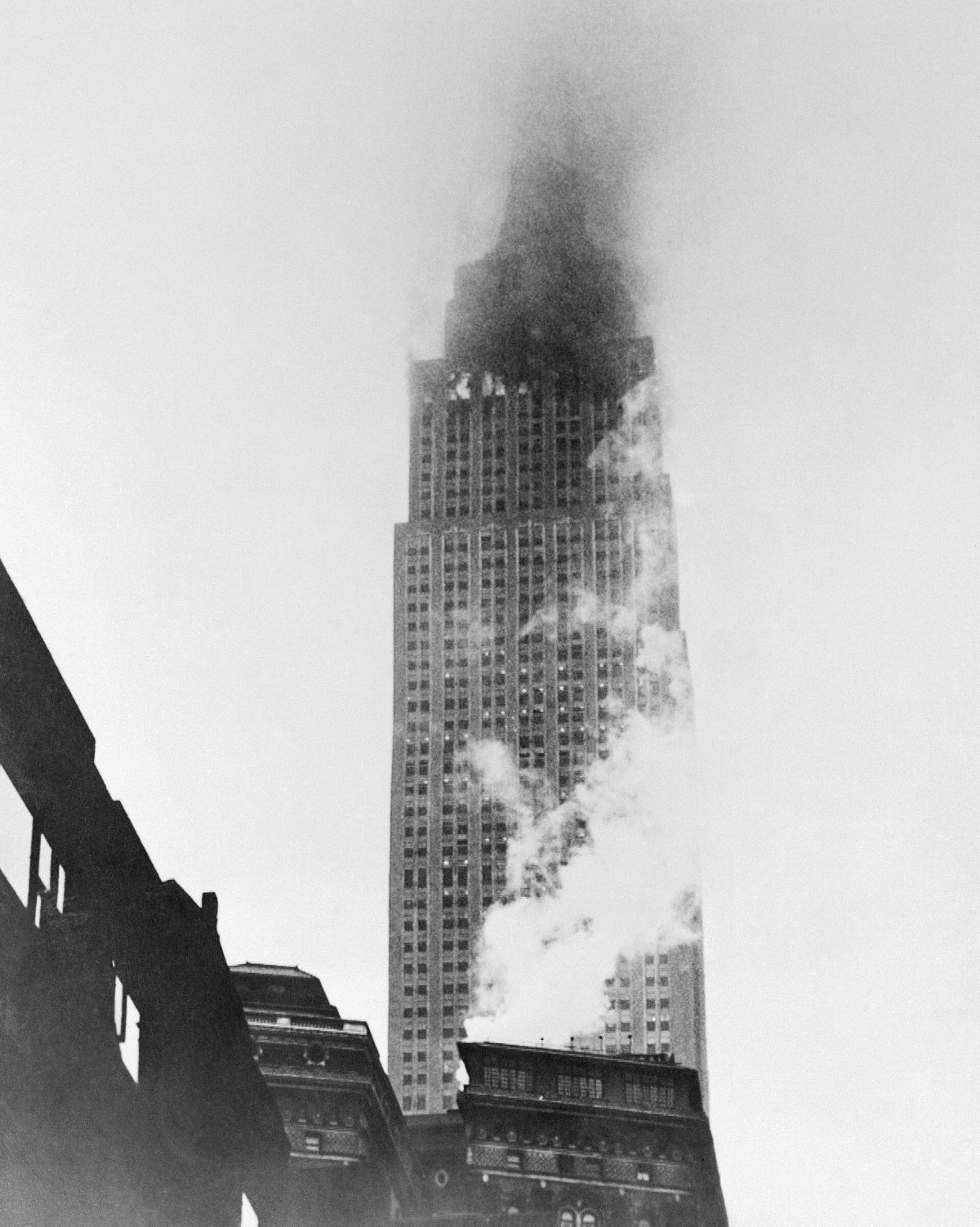 When a B-25 Bomber Crashed into the Empire State Building