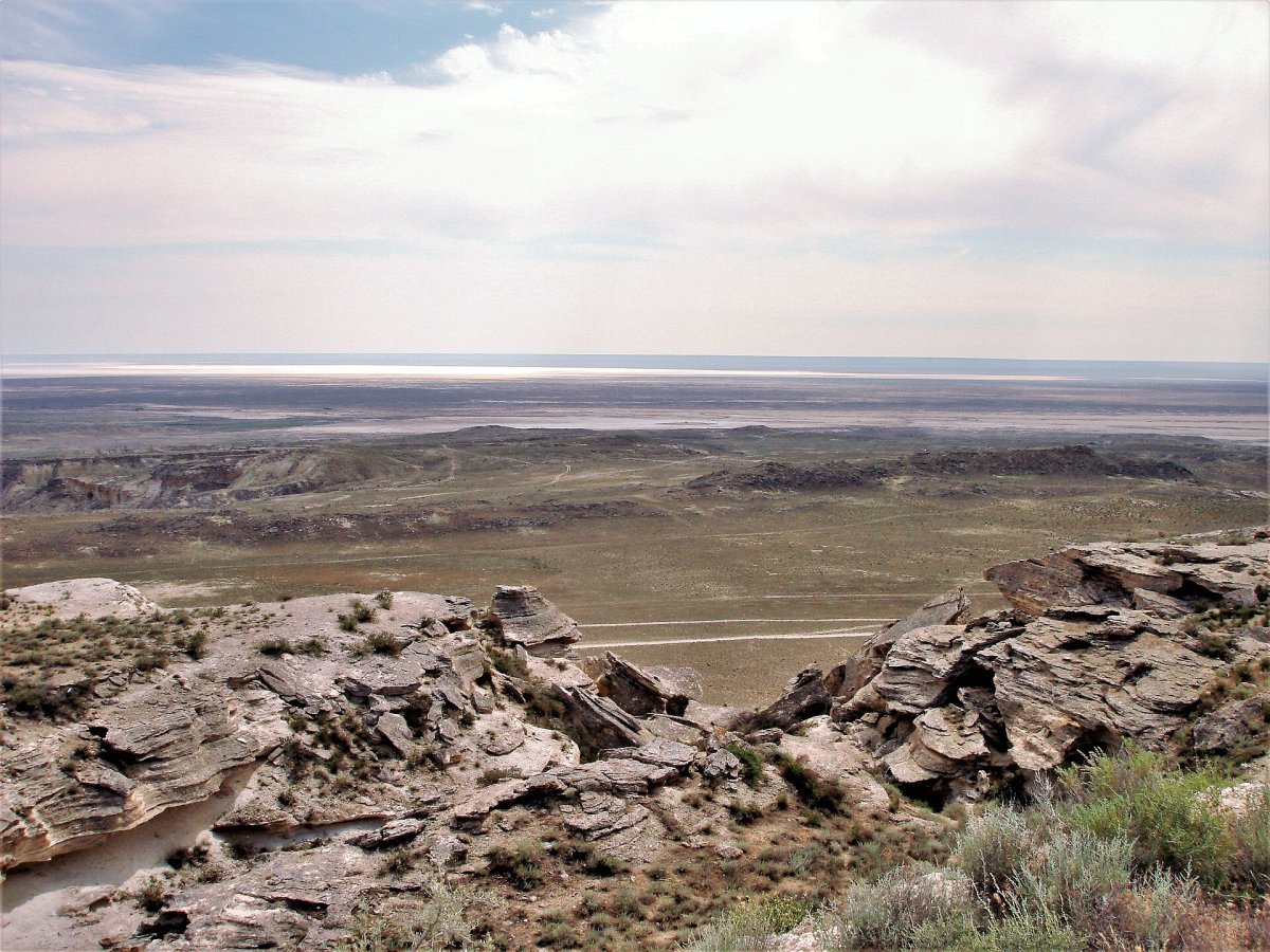 The unexpected wonders of Karagiye trench